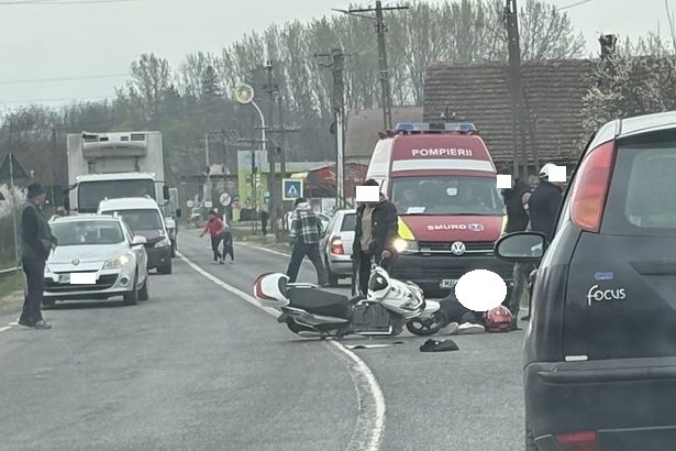 foto accident pe dn19 satu mare oradea mopedist lovit de o masina transportat la urgenta