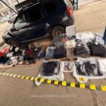 foto deprivat de bunurile de firma de catre frontieristii satmareni i au confiscat hainele pantofii gentile si parfumurile