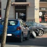 FOTO Acident in lant pe Calea Traian din Satu Mare cu trei autoturisme implicate