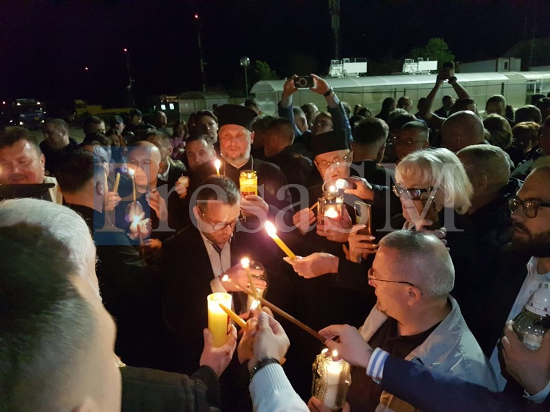La ce ora va ajunge Lumina Sfanta la Satu Mare in noaptea de Inviere