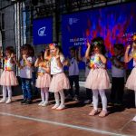 cei mici invitati pe scena cu ocazia zilelor orasului au inceput inscrierile pentru programul artistic dedicat copiilor