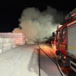 fotos incendiu in municipiul satu mare pompierii mobilizati la lasarea serii