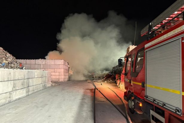 fotos incendiu in municipiul satu mare pompierii mobilizati la lasarea serii