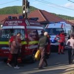 o adolescenta de 15 ani a intrat cu bicicleta intr o masina victima transportata la urgenta in satu mare