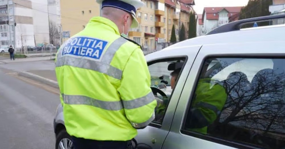 A provocat doua accidente in Oas si a incercat sa fuga Tanarul sofer prins de politistii din Satu Mare Incalcari grave ale Codului Rutier