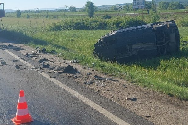 Accident cu trei victime in judetul Satu Mare O masina a cazut in sant Pe intre raniti se afla un copil de doar 2 ani