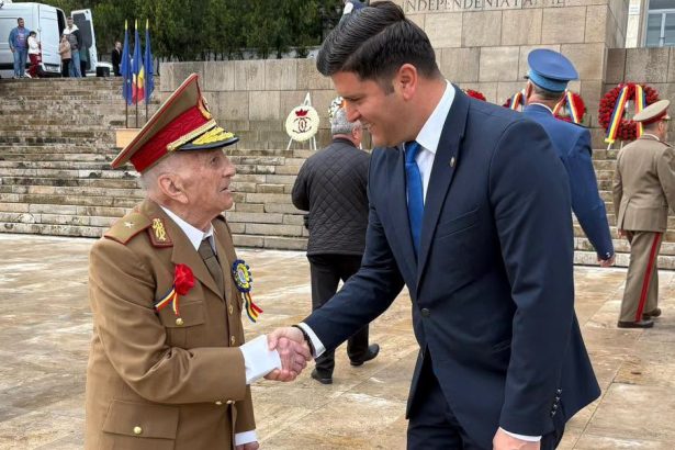 Adrian Cozma mesaj de Ziua Medicinii Militare Ostasii in uniforme albe sunt mereu alaturi de viata
