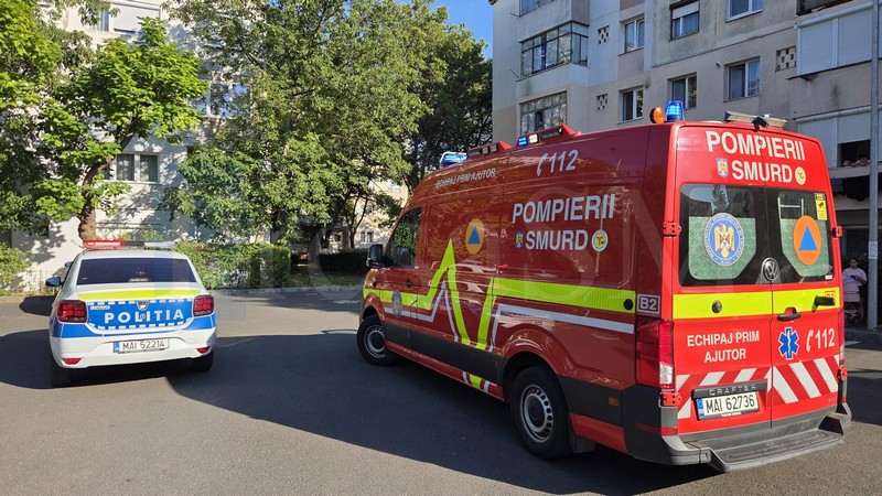 Cosmar intr un apartament din Satu Mare si ar fi amenintat sotia ca o arunca de la etaj