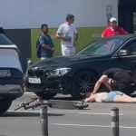 FOTO VIDEO Doua fete 15 si 16 ani lovite de o masina in timp ce se aflau pe o trotineta electrica langa mall ul NEPI