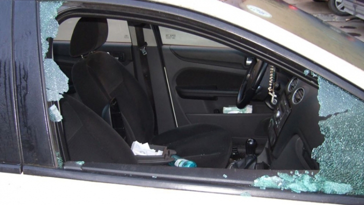 Furt dintr o masina in Satu Mare O urma gasita de criminologi a condus direct la suspect