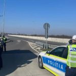 Sofer de TIR depistat la 71 de ani cu permisul suspendat Un tanar fara permis oprit la Petea