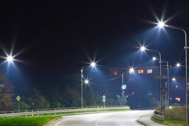 Tot mai multe orase isi reduc consumul de energie electrica Satu Mare a implementat deja masuri Ce solutii au propus ceilalti primari
