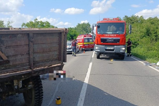 Un satmarean a cauzat un accident circuland cu un tractor neinregistrat prin fata scolii din Satmarel