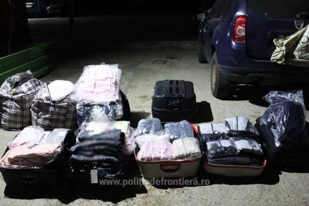 foto masina oprita in mijlocul noptii la livada ce au descoperit politistii in portbagaj