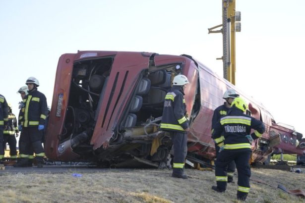 foto video accident tragic cu 12 victime in tara vecina autocarul se indrepta spre nyireghaza