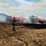 incendii in serie simultan in judetul satu mare pompierii se straduiesc sa faca fata situatiei