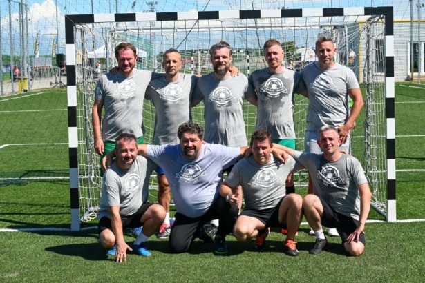 jurnalistii satmareni au obtinut cupa memoriala romas janos fotbal prietenie si amintiri pentru unul dintre cei mai apreciati comentatori sportivi din satu mare