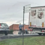 Accident în lanț cu victime în Satu Mare: coliziune frontală cu un TIR, mașină în șanț