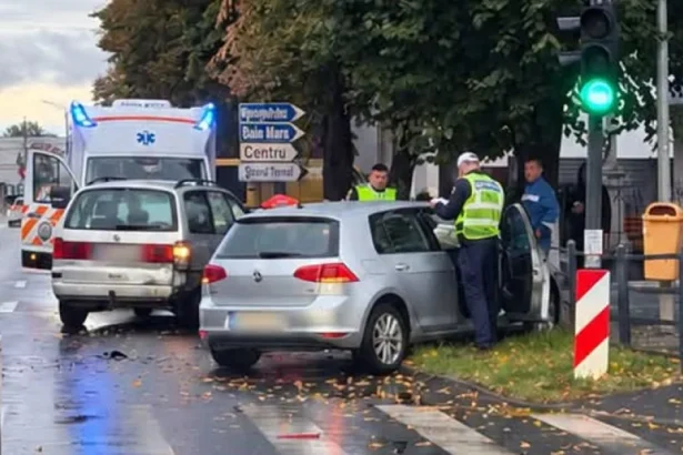 Accident în Satu Mare, aproape de intersecția de la Burdea. Mai multe mașini implicate