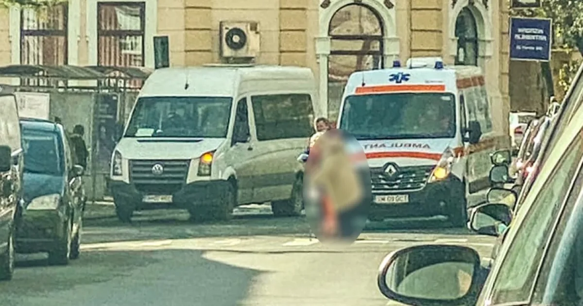 Accident lângă Spitalul Vechi din Satu Mare: femeie lovită de o mașină