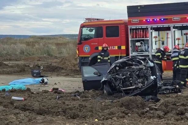 Doi copii și un adult au murit într-un accident între un autoturism și un camion