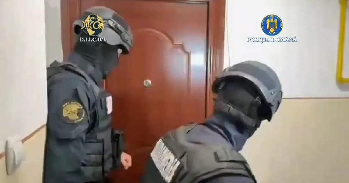 Percheziții în mai multe județe după protestele violente din Capitală. Zeci vor fi audiate